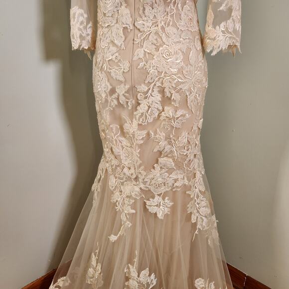 MONTAGE NWT by Mon Cheri Lace Trumpet Nude Gown, Size 12 - Picture 13 of 16